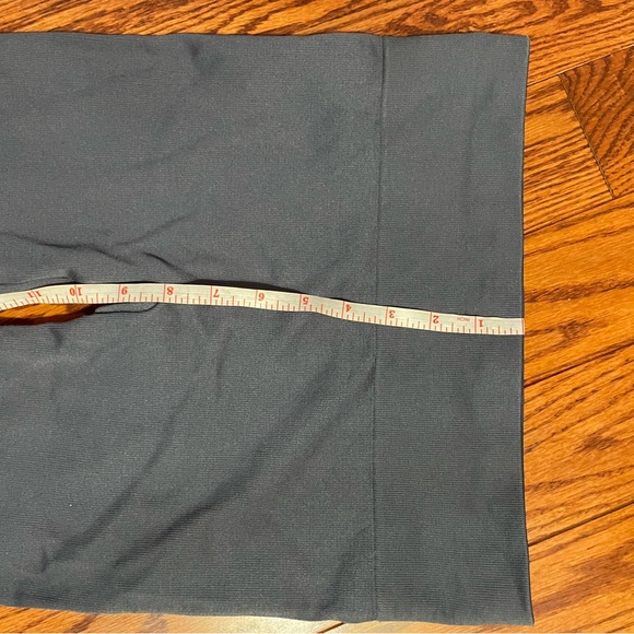 Gray biker shorts - Picture 6 of 10